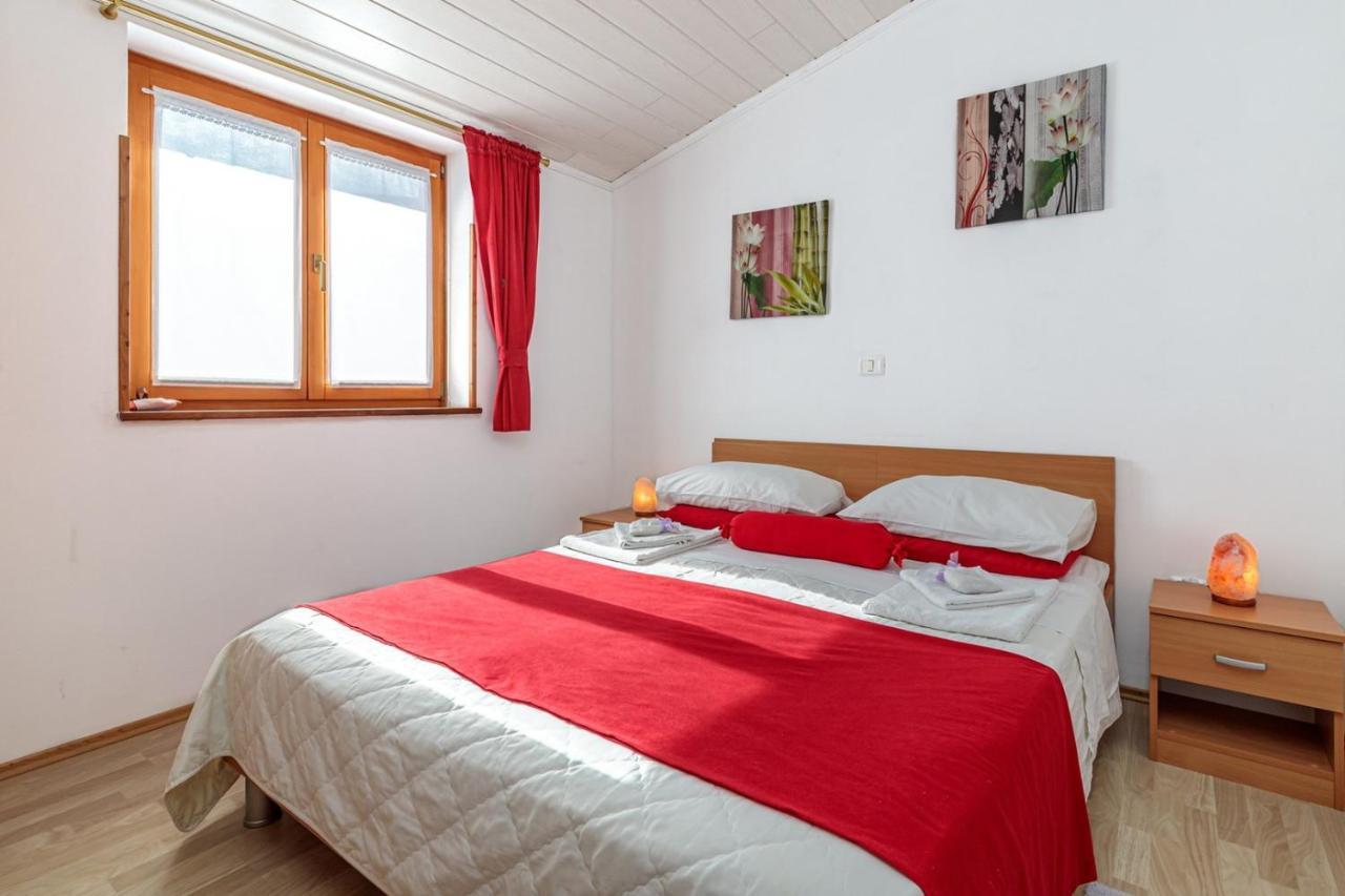 Apartments Sveti Leonard Oprtalj Bagian luar foto