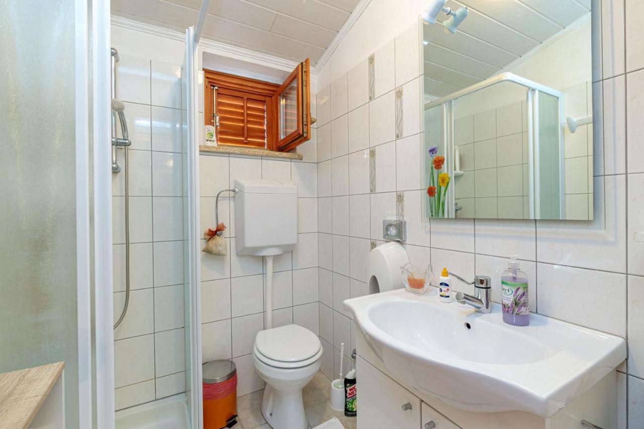 Apartments Sveti Leonard Oprtalj Bagian luar foto