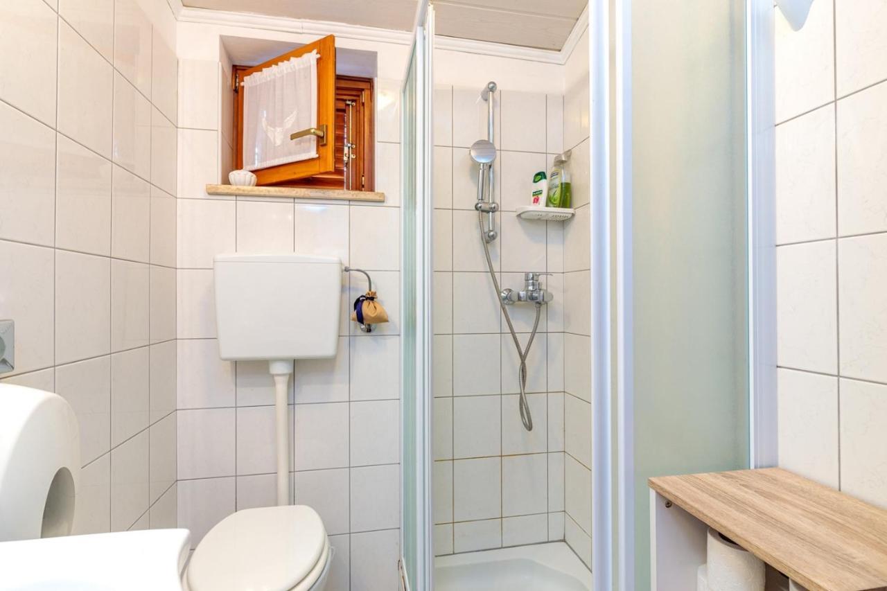 Apartments Sveti Leonard Oprtalj Bagian luar foto