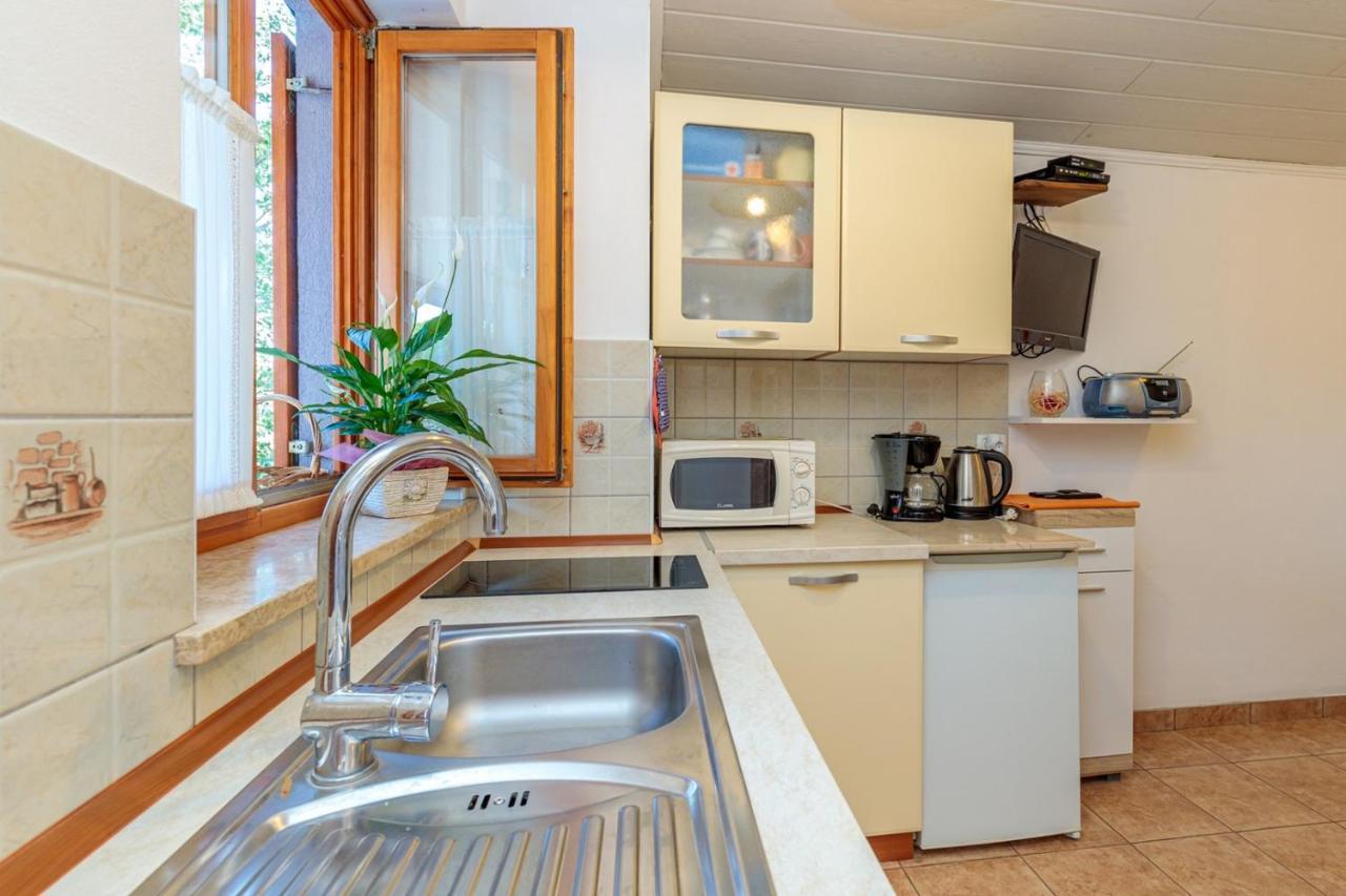 Apartments Sveti Leonard Oprtalj Bagian luar foto
